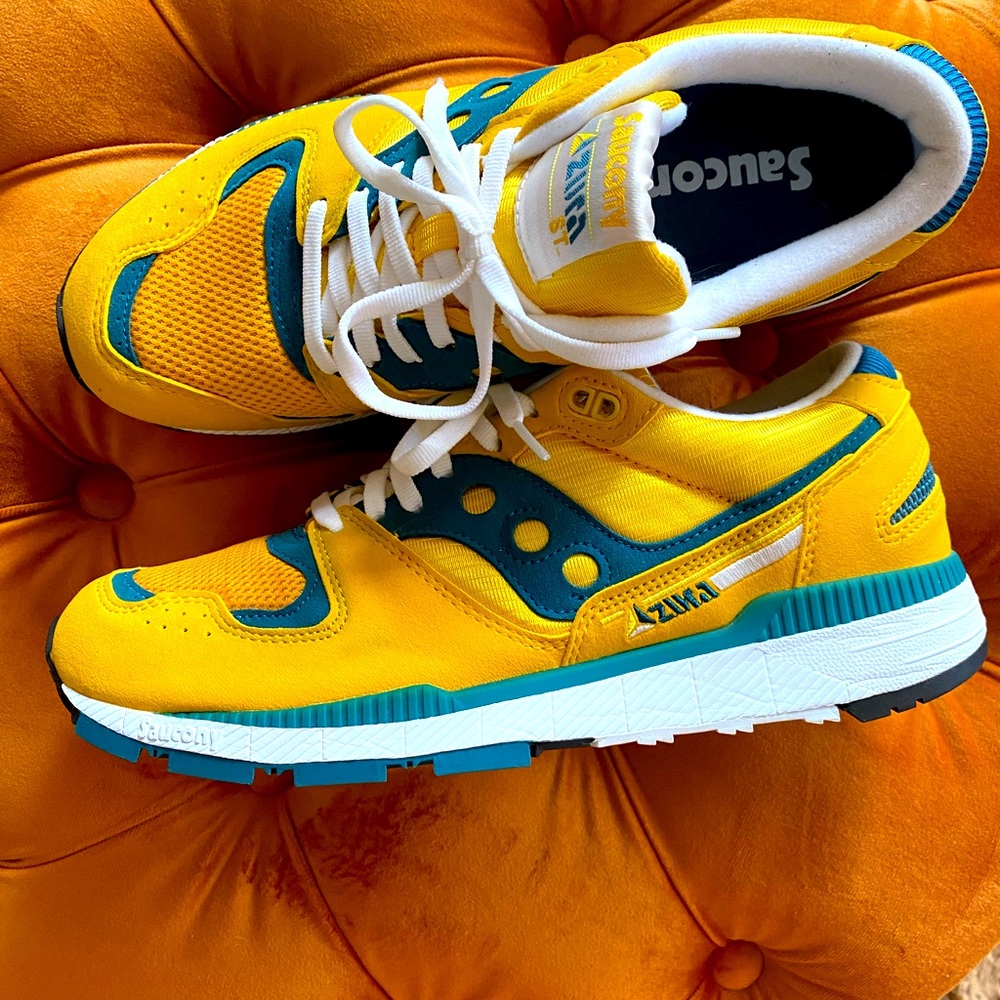 Mustard Yellow Saucony “LIKE NEW” worn once